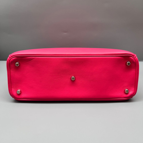 Dior Medium Diorissimo Tote Calfskin Fuchsia