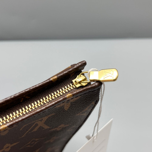 Louis Vuitton Toiletry Pouch 26 Monogram Brown