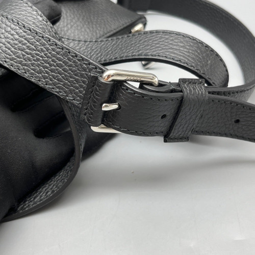 Gucci Messenger Nylon Calfskin Black