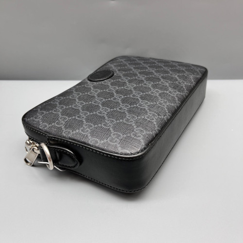 Gucci Camera Case GG Supreme Monogram Black