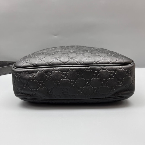 Gucci Messenger Guccissima Black