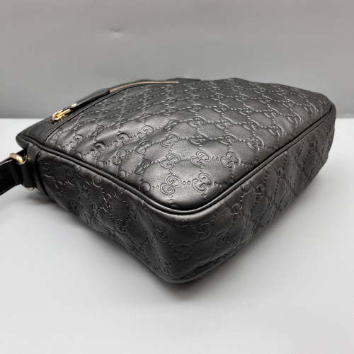 Gucci Messenger Guccissima Black
