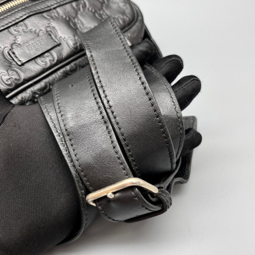 Gucci Messenger Guccissima Black