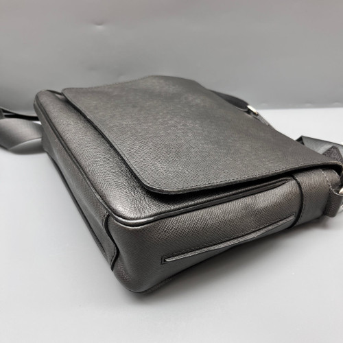 Louis Vuitton Messenger Calfskin Grey