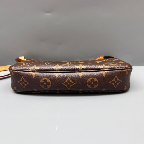 Louis Vuitton Pochette Accessories Monogram Brown