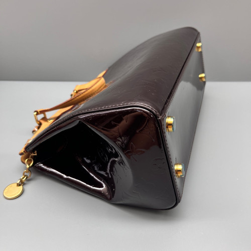 Louis Vuitton Brea MM Vernis Burgundy