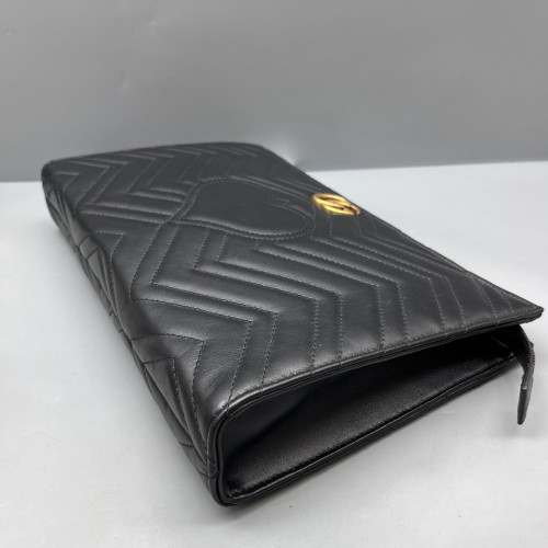 Gucci Matelasse GG Marmont Clutch Calfskin Black