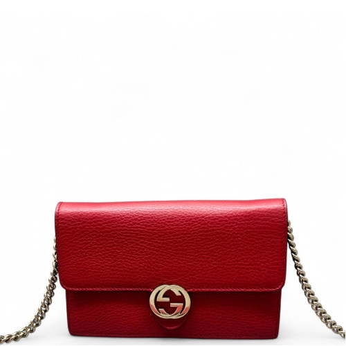 Gucci Interlocking G Chain Wallet Grained Calfskin Red