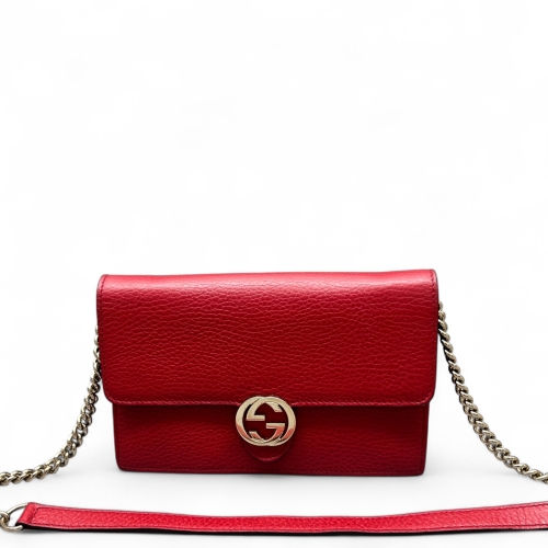 Gucci Interlocking G Chain Wallet Grained Calfskin Red