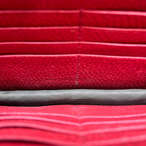 Gucci Interlocking G Chain Wallet Grained Calfskin Red