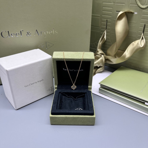 Van Cleef & Arpels Sweet Alhambra Pendant Necklace White Mother Of Pearl 18K Gold White