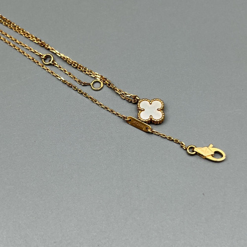 Van Cleef & Arpels Sweet Alhambra Pendant Necklace White Mother Of Pearl 18K Gold White