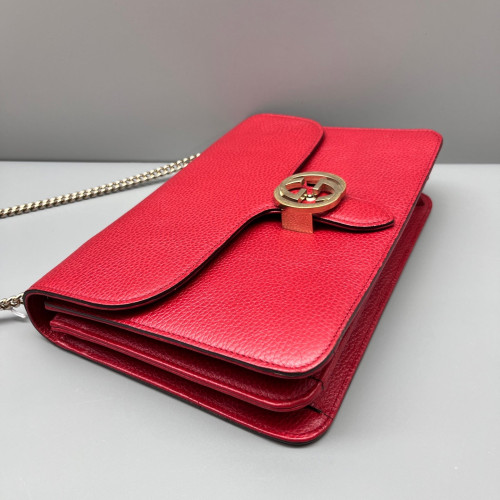 Gucci Medium Interlocking G Shoulder Bag Grained Calfskin Red