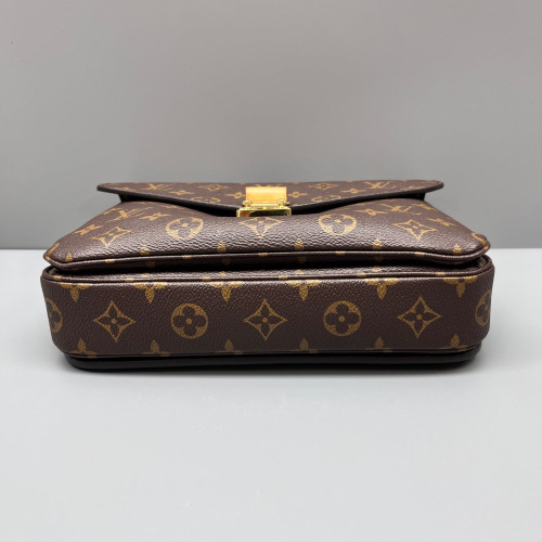 Louis Vuitton Pochette Metis Monogram Brown