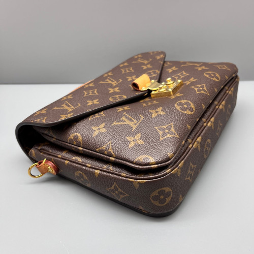 Louis Vuitton Pochette Metis Monogram Brown