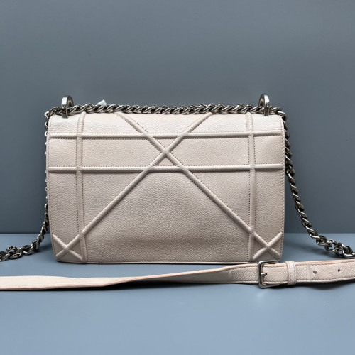 Dior Medium Diorama Cuir Cammeo