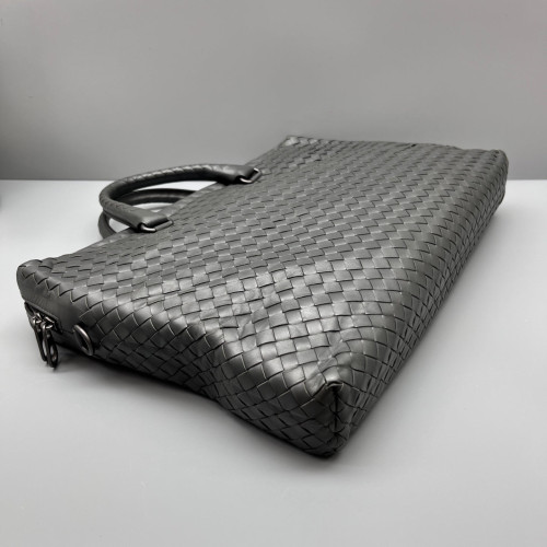 Bottega Veneta Intrecciato Briefcase Large Calfskin Intrecciato Grey