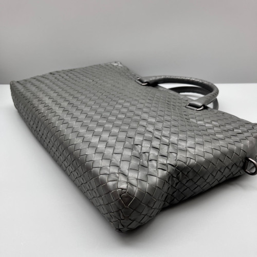 Bottega Veneta Intrecciato Briefcase Large Calfskin Intrecciato Grey