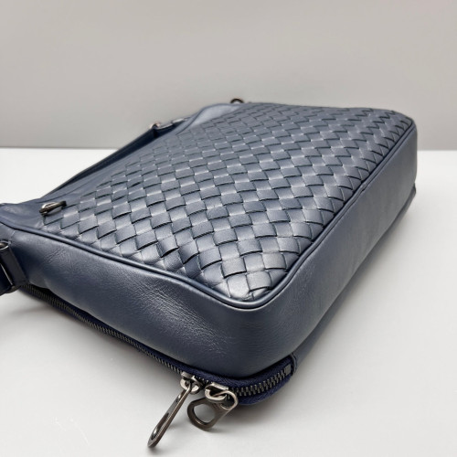 Bottega Veneta Messenger Calfskin Intrecciato Dark Blue
