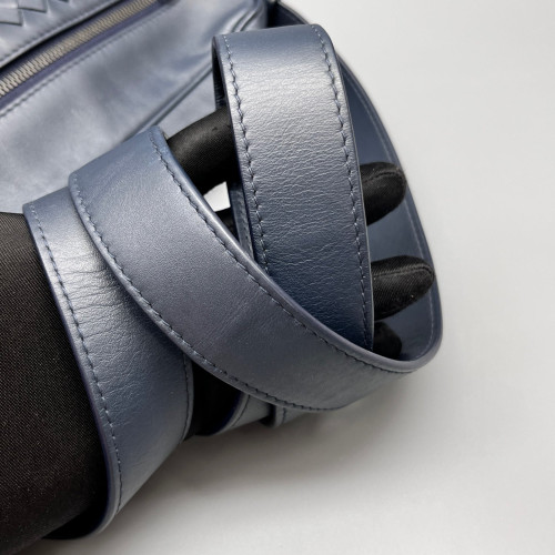 Bottega Veneta Messenger Calfskin Intrecciato Dark Blue
