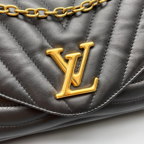 Louis Vuitton New Wave Chain Bag MM NM Calfskin Black