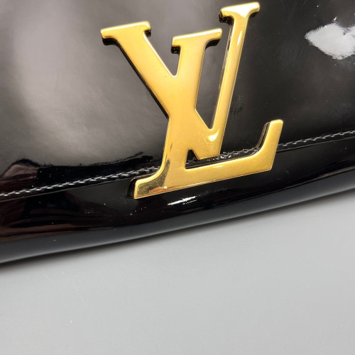 Louis Vuitton Wallet On Chain WOC Vernis Black