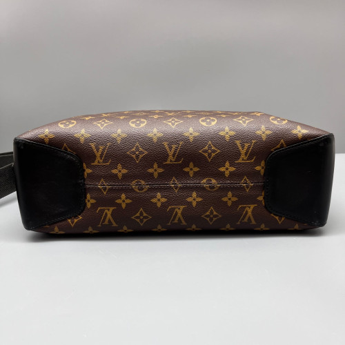 Louis Vuitton Messenger Monogram Brown