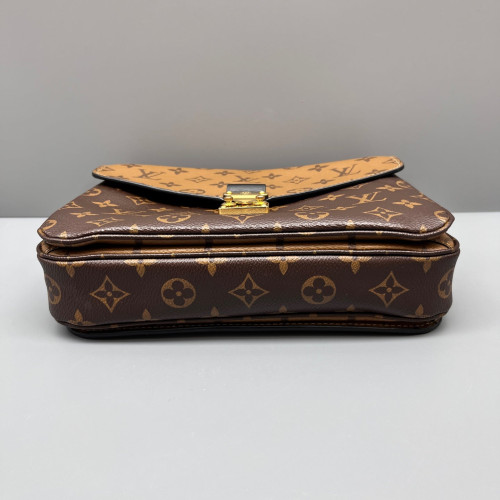 Louis Vuitton Pochette Metis Monogram Brown
