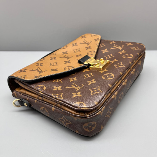 Louis Vuitton Pochette Metis Monogram Brown