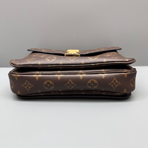 Louis Vuitton Pochette Metis Monogram Brown
