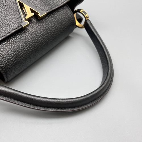 Louis Vuitton Capucines MM Grained Calfskin Black