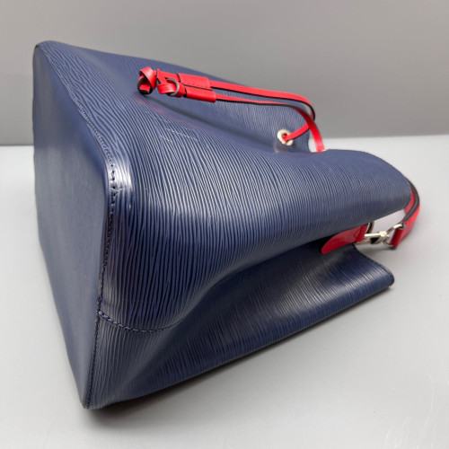 Louis Vuitton Neonoe MM Epi Dark Blue