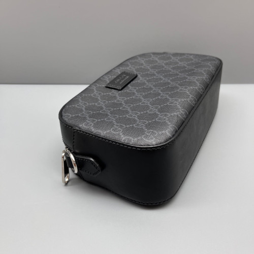 Gucci Camera Case GG Supreme Monogram Black