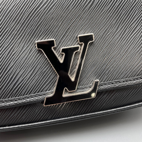 Louis Vuitton Buci Shoulder Bag Epi Black