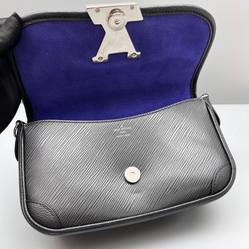 Louis Vuitton Buci Shoulder Bag Epi Black