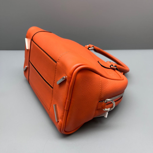 Loewe Amazona 23 Calfskin Orange Loewe Amazona 23 Calfskin Orange