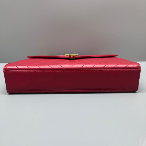 Yves Saint Laurent Large Envelope Chain Wallet Calfskin Red Yves Saint Laurent Large Envelope Chain Wallet Calfskin Red