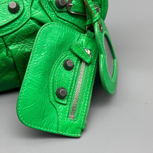 Balenciaga Le Cagole Xs Arena Lambskin Green Balenciaga Le Cagole Xs Arena Lambskin Green