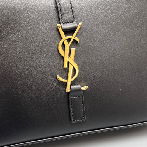 Yves Saint Laurent LE 5 A 7 Hobo Calfskin Black