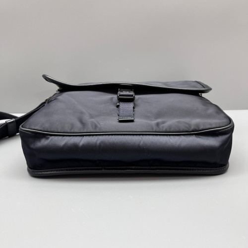 Prada Messenger Nylon Cuir Dark Blue