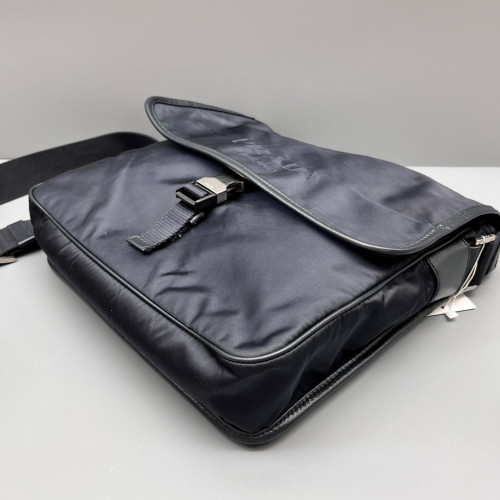 Prada Messenger Nylon Cuir Dark Blue