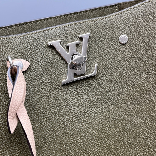 Louis Vuitton Lockme Bucket Calfskin Green