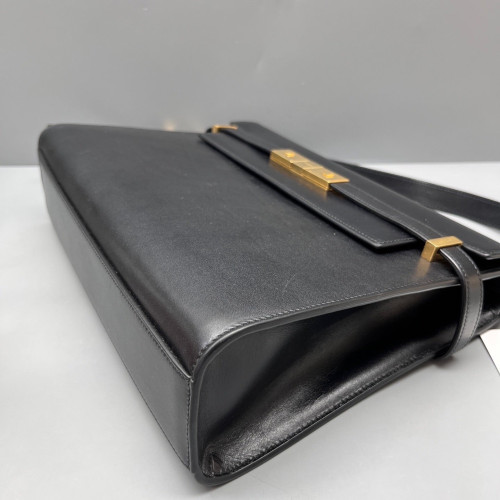 Yves Saint Laurent Medium Manhattan Shoulder Bag Smooth Calfskin Black Yves Saint Laurent Medium Manhattan Shoulder Bag Smooth Calfskin Black