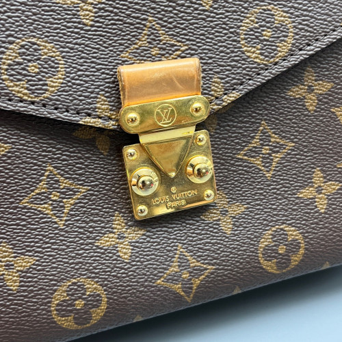 Louis Vuitton Pochette Metis Monogram Brown