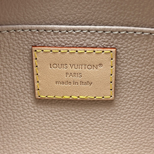 Louis Vuitton Cosmetic Pouch MM Monogram Brown