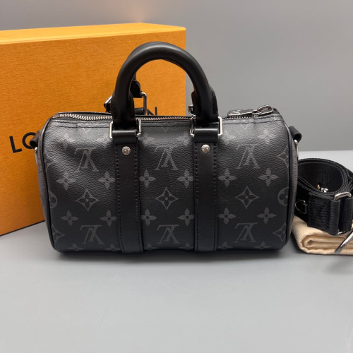 Louis Vuitton Keepall Bandouliere 25 Monogram Eclipse Black