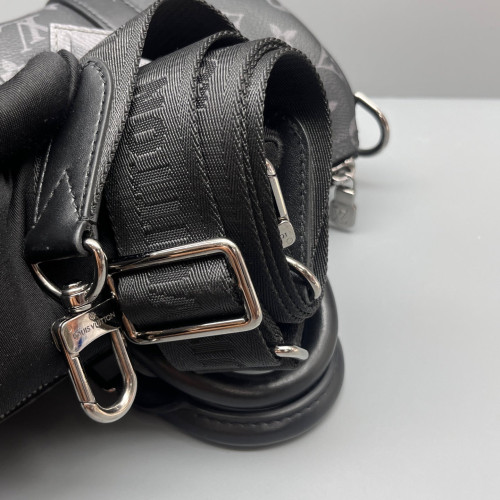 Louis Vuitton Keepall Bandouliere 25 Monogram Eclipse Black