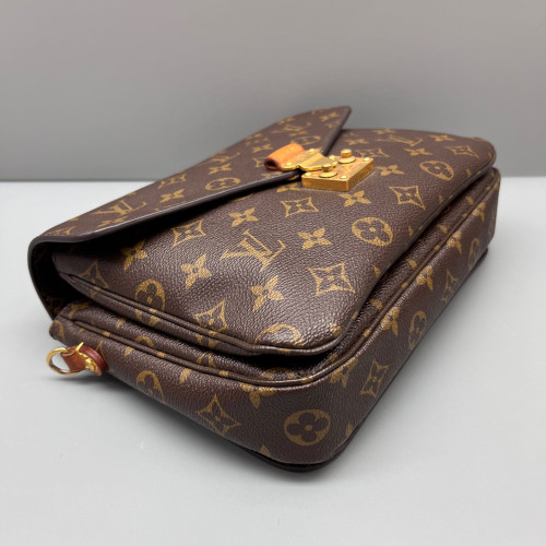 Louis Vuitton Pochette Metis Monogram Brown