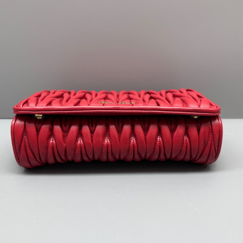 Miu Miu Wallet On Chain WOC Crumpled Lambskin Red