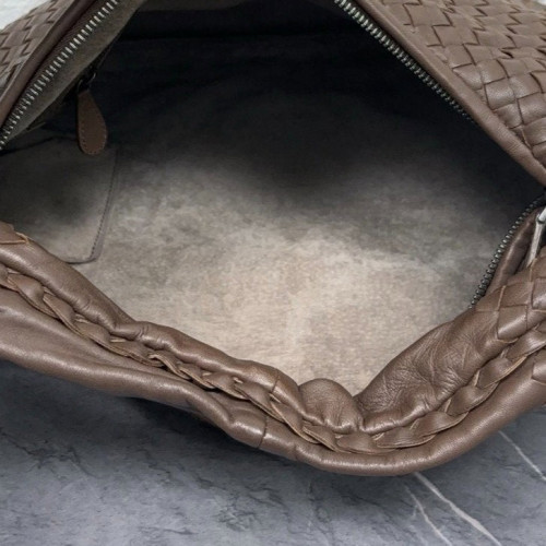 Bottega Veneta Maxi Veneta Hobo Lambskin Intrecciato Nappa Dark Brown